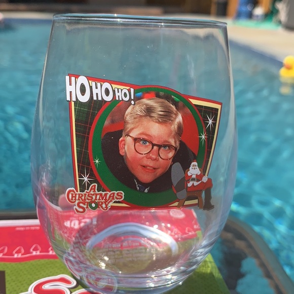New “ A Christmas Story” boxed Curved Glasses - Picture 4 of 9